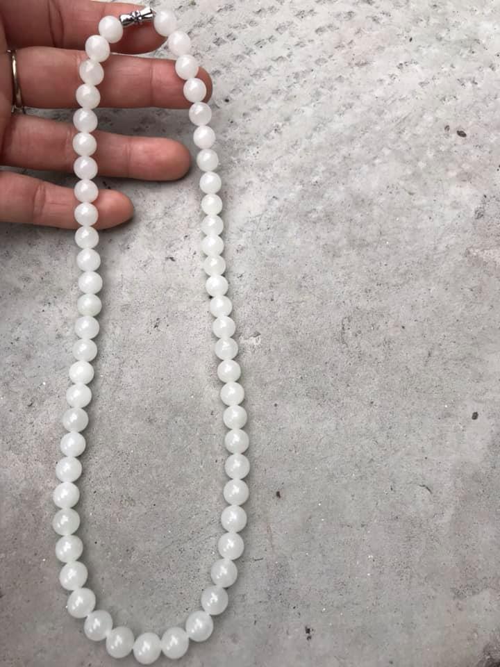 Vòng Chuỗi Đeo Cổ Đẹp Mới Đá Ngọc Hoà Điền Tự Nhiên Size 8mm Màu Trắng Ngọc Đẹp Nữ mệnh Kim mệnh Thủy ạ