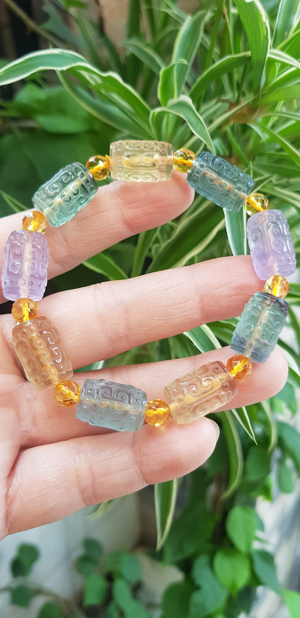 Vòng Tay nữ charm cao cấp Đá Fluorit tự nhiên đa sắc màu kiểu hạt 10mm phối tròn đẹp sang các Chị đeo xinh tay may mắn tài lộc cả năm ạ