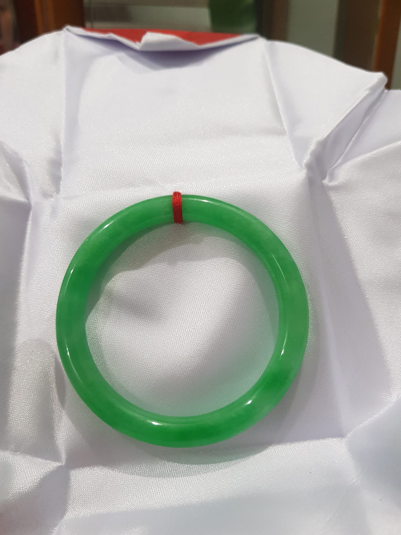 Vòng cẩm thạch Đ Lý 52mm x dầy 7,8mm Vòng màu xanh lá tươi Nữ mệnh Mộc mệnh Hỏa 52kg - 56kg đeo ạ