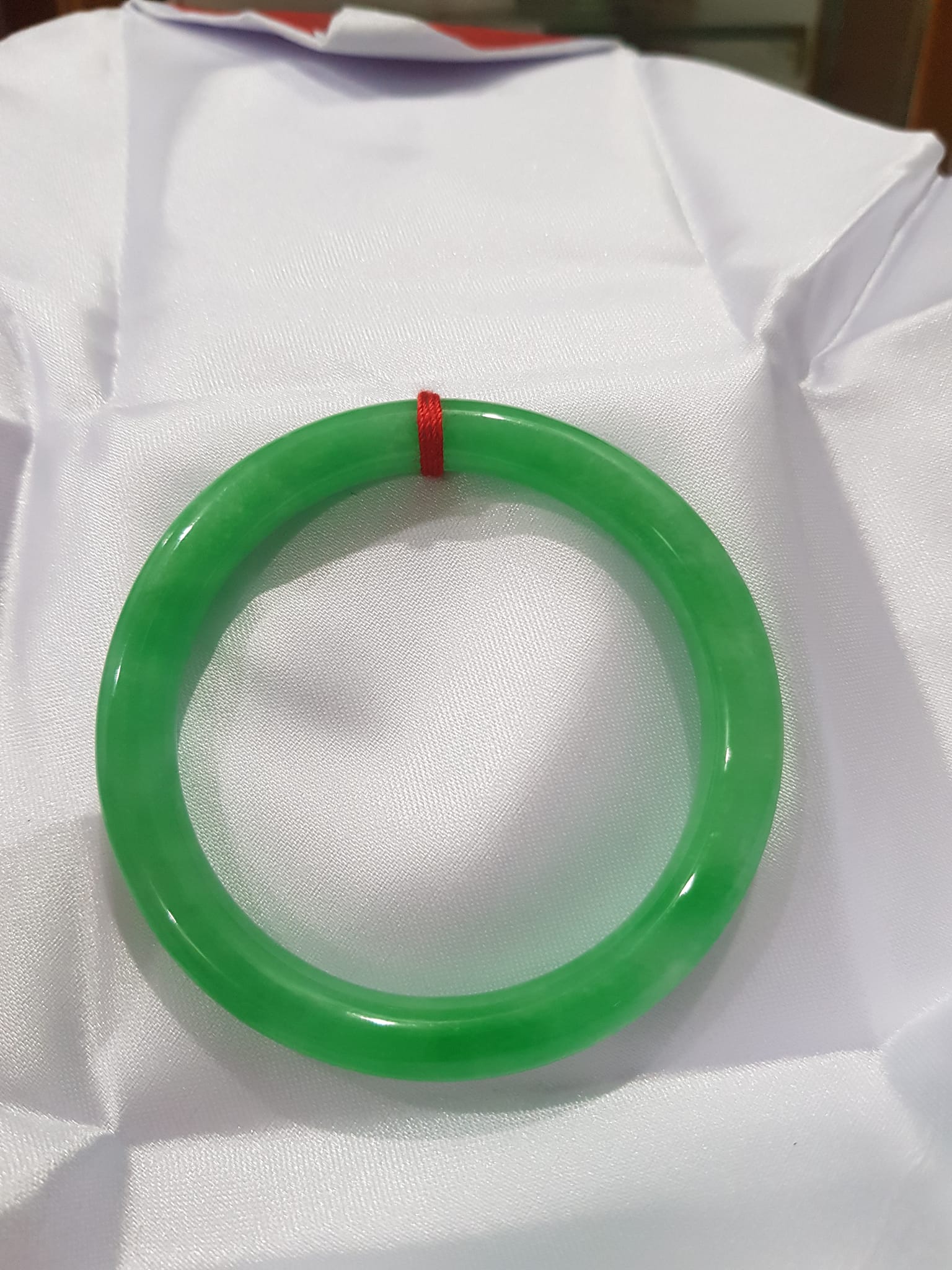 Vòng cẩm thạch Đ Lý 52mm x dầy 7,8mm Vòng màu xanh lá tươi Nữ mệnh Mộc mệnh Hỏa 52kg - 56kg đeo ạ