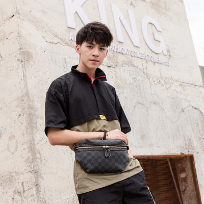 Túi đeo chéo nam phong cách mới  - BEE GEE DCN9299