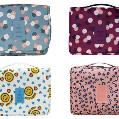 Túi Đựng Mỹ Phẩm Gấp Gọn - Hàng Chính Hãng (Màu, họa tiết ngẫu nhiên)