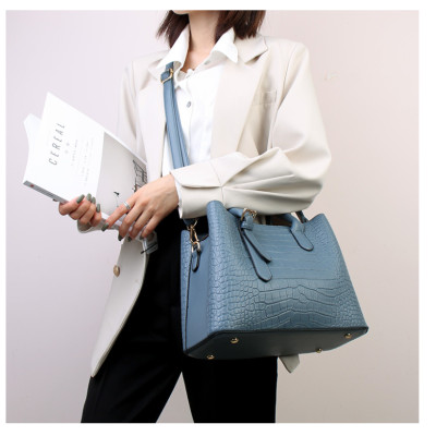 Túi xách nữ thời trang công sở cao cấp phong cách mới