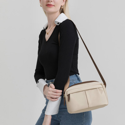 Túi đeo chéo nữ phong cách dễ thương – BEE GEE DCNU1049