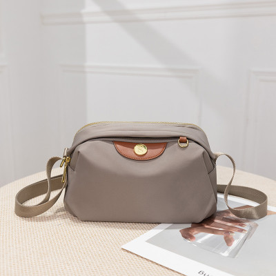 Túi đeo chéo nữ phong cách dễ thương – BEE GEE DCNU1049