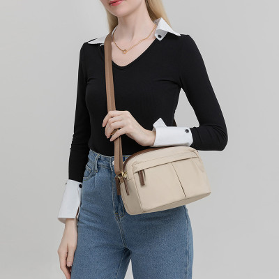 Túi đeo chéo nữ phong cách dễ thương – BEE GEE DCNU1049