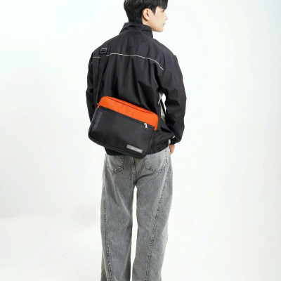 Túi Đeo Chéo Simplecarry Daycross Thiết Kế Thời Trang Gọn Nhẹ Tiện Dụng Để Được Laptop 13 Inch Và Các Phụ Kiện Hàng Ngày - Hàng Chính Hãng