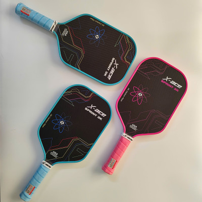 Vợt Pickleball X-Ace Sprint 3K carbon tặng kèm bóng và cuốn cán, trọng lượng 230g, bề mặt nhám bám bóng tối ưu.