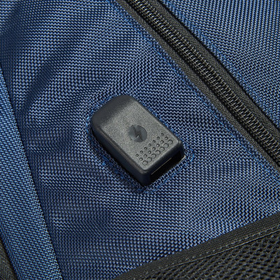 Balo laptop 15.6" Navigator :Ngăn bảo vệ laptop 15.6" và tablet 9.7" Tích hợp cổng sạc USB và một ngăn đặc biệt để chứa pin sạc