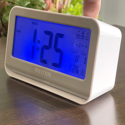 Đồng hồ Rhythm LCT097NR03 – KT 15.0 x 8.8 x 5.0cm / 190g. Vỏ nhựa. Dùng Pin.