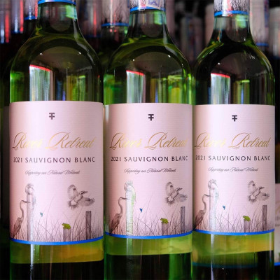 Rượu vang trắng Úc River Retreat Sauvignon Blanc White Wine (11.5%/Vol)