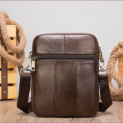 Túi đeo chéo nhỏ MARRANT – BHM7350 Túi ipad mini. Da bò thật, không bong nổ. Đơn giản,, gọn nhẹ.