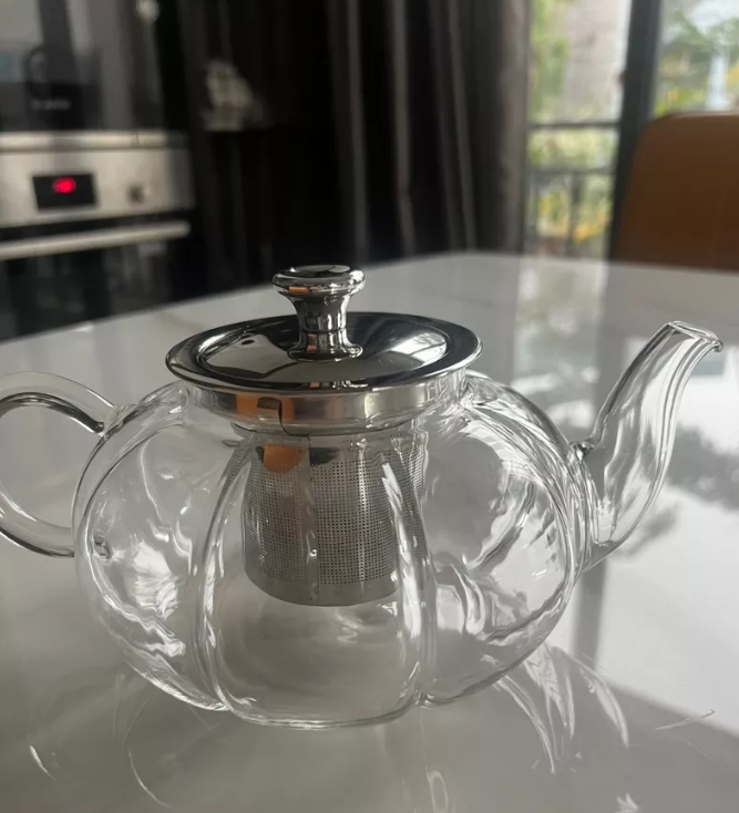 Ấm trà thuỷ tinh 600ml tay vồng