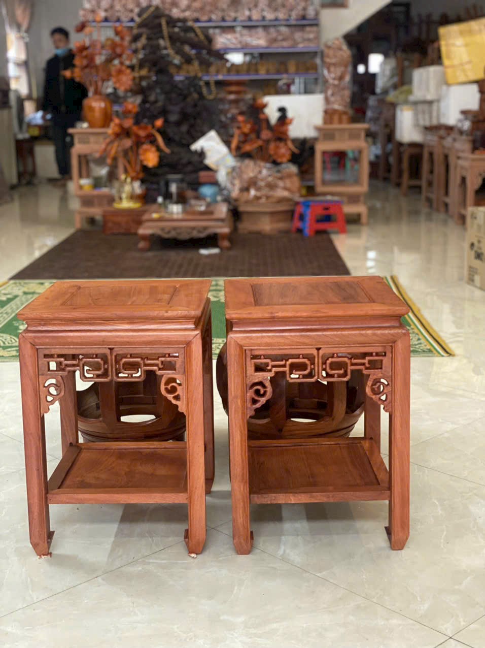 Đôn để đồ đa năng bằng gỗ hương đá kt cao 80×30cm