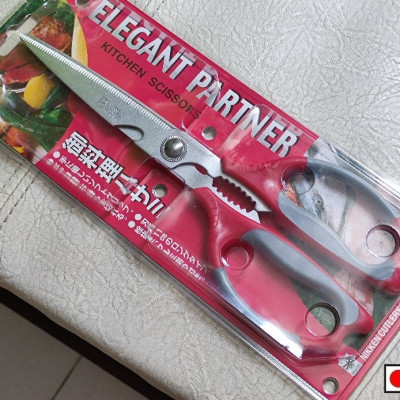 Kéo Nikken của Nhật 3 chức năng cắt, kẹp càng cua, mở nắp lon