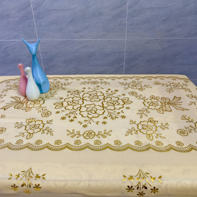 (Tặng 1 lót phần ăn 30 x45) Khăn Trải Bàn PAULEE WLG 751 (150 x 228 cm) hình oval - nền vàng, hoa văn phủ nhũ vàng, sang trọng, không thấm nước