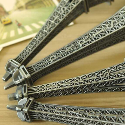 Mô hình tháp Eiffel cao 32 cm (màu vàng rêu)