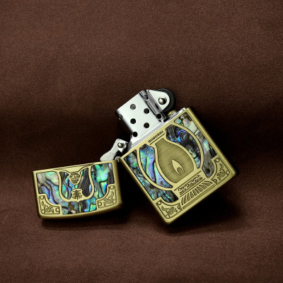 Vỏ Hột Quẹt Bật Lửa Xăng Đá Zorro Z8750 Khảm Trai Khắc Họa Tiết Đèn Bão Cổ Xưa Cực Độc