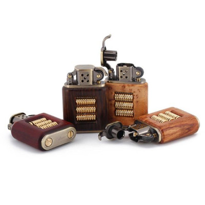 Vỏ Hột Quẹt Bật Lửa Chief CF 217 Gỗ Họa Tiết Bánh Xe - Dùng Xăng Bấc Đá