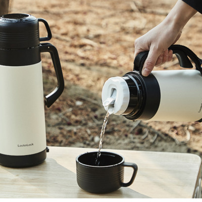 Bình giữ nhiệt Lock&Lock Easy Outdoor Vacuum Bottle màu xanh navy LHC1485NVY 1,8L - Hàng chính hãng có quai xách, nắp dùng làm cốc nước - JoyMall