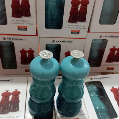Set 2 lọ xay tiêu, muối hạt Le Creuset 12.5cm Hàng chính hãng