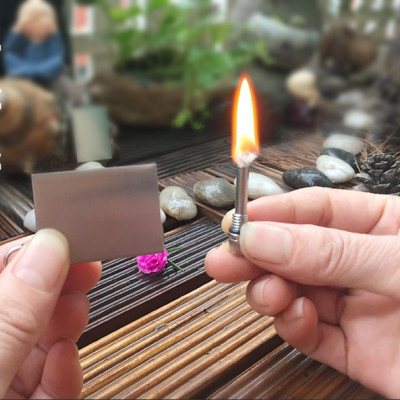 Bật Lửa Diêm Xăng Sinh Tồn Vuông Xài Xăng, Hộp Quẹt Diêm Xăng Vĩnh Cửu Vuông Có Móc Treo Chìa Khóa Đính Kèm Rất Tiện Lợi