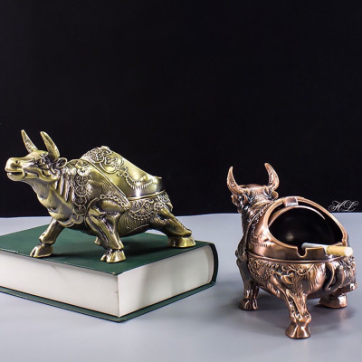 Gạt tàn hình trâu bằng hợp kim mới giao màu ngẫu nhiên