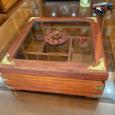 Khay Đựng Mứt Tết Bánh Kẹo  Vuông 5 Ngăn Gỗ Gõ Tự Nhiên-DAICAT - Hình lục giác Chữ Phúc Lộc Thọ