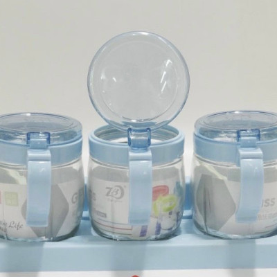 Bộ 3 hũ đựng gia vị thủy tinh nắp nhựa ( Giao màu nẫu nhiên ) - ANTH677