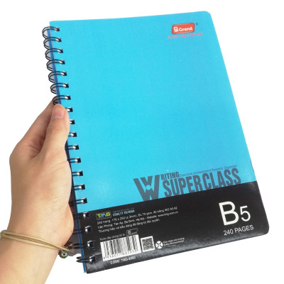 Sổ Lò Xo Grand B5 Bìa Giấy 240 Trang -8593 (Giao Màu Ngẫu Nhiên)