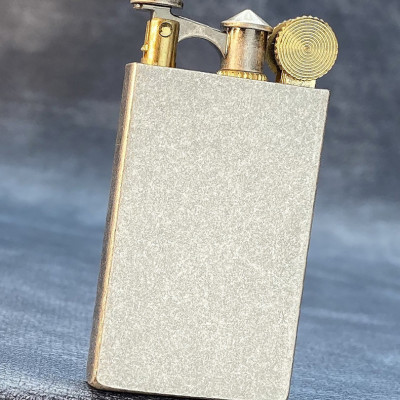 Vỏ Hột Quẹt Bật Lửa Xăng Đá Zorro Z761 Sieu Mỏng Mở Nắp Đánh Lửa Tự Động