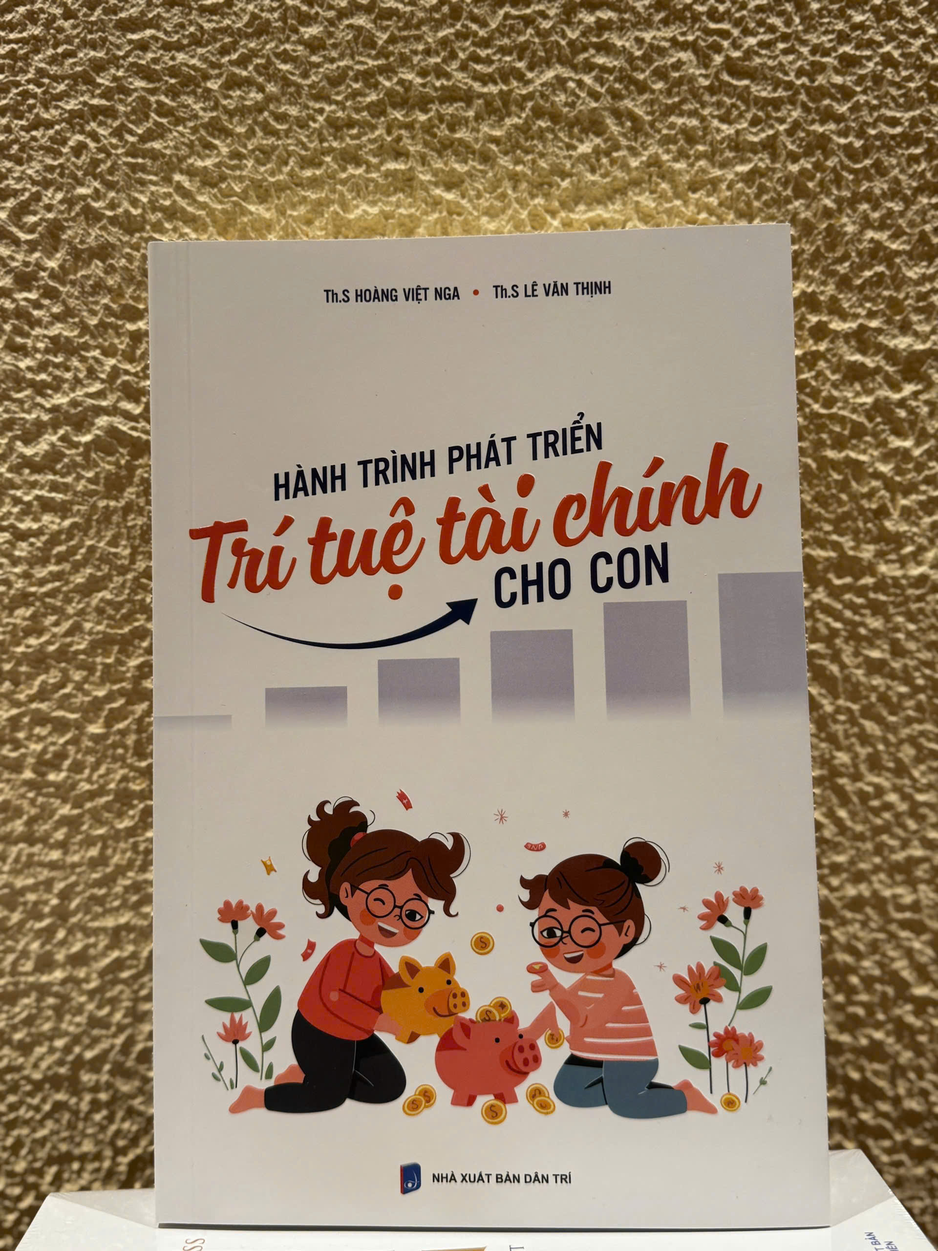 Sách HÀNH TRÌNH PHÁT TRIỂN TRÍ TUỆ TÀI CHÍNH CHO CON