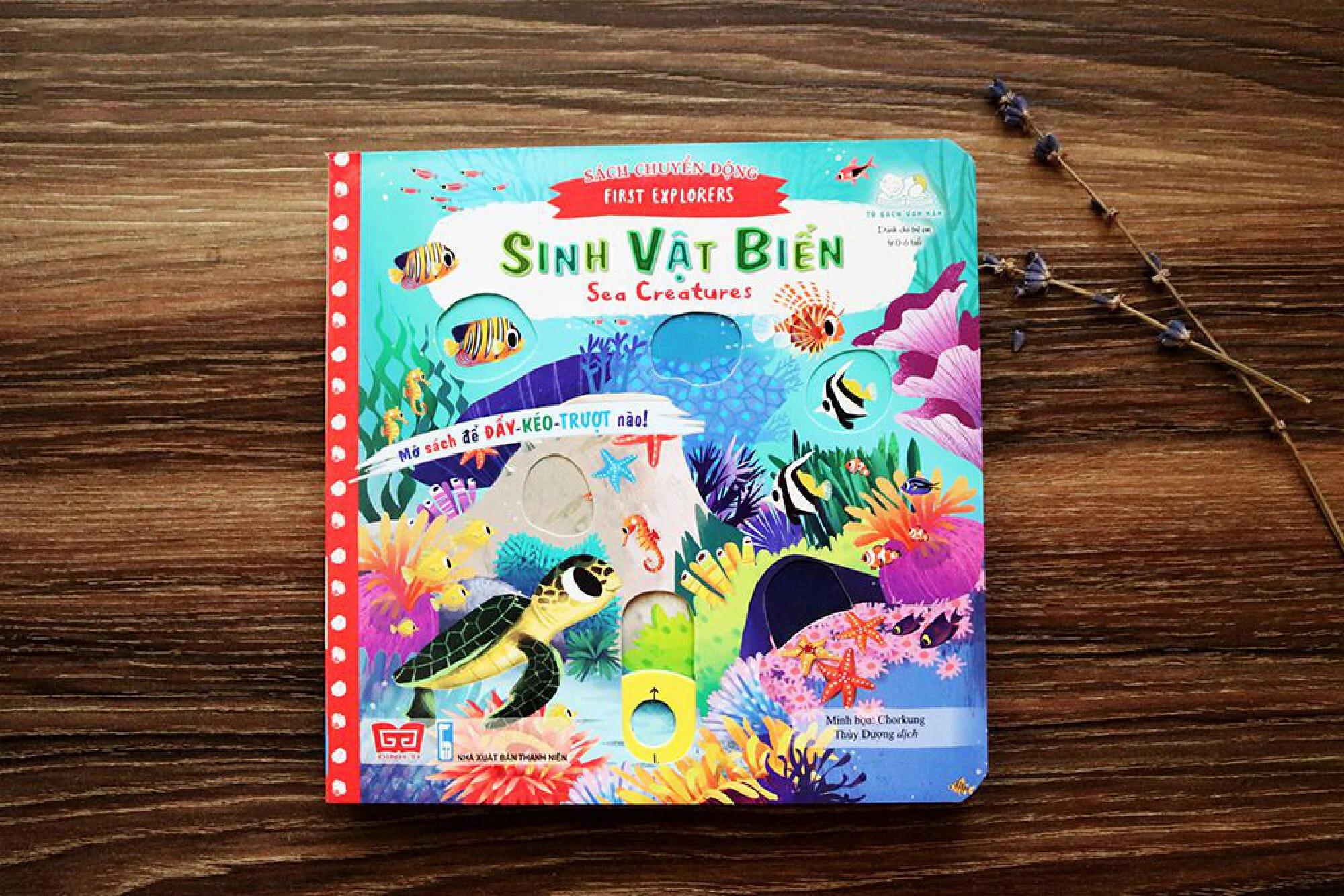 Sách Chuyển Động First Exploreres - Sinh Vật Biển