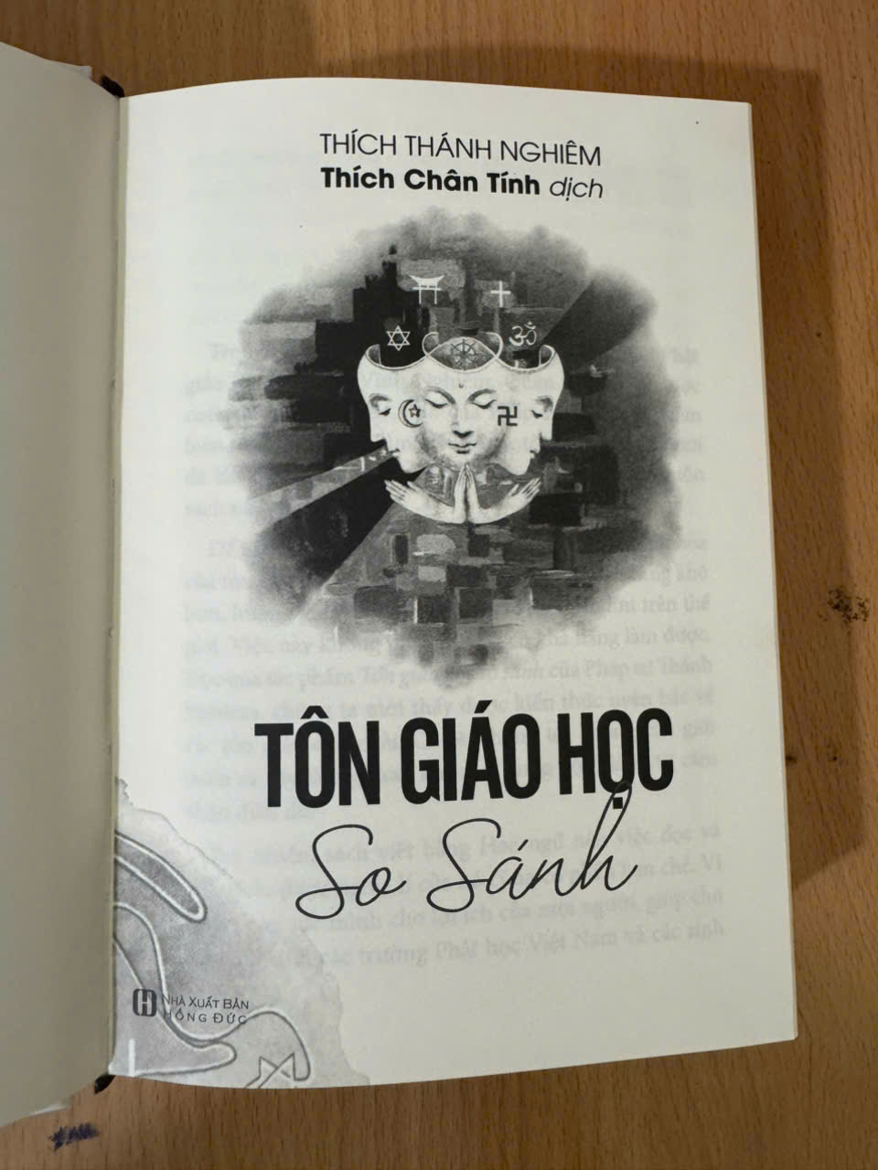 Sách - Tôn Giáo Học So Sánh - Bìa cứng
