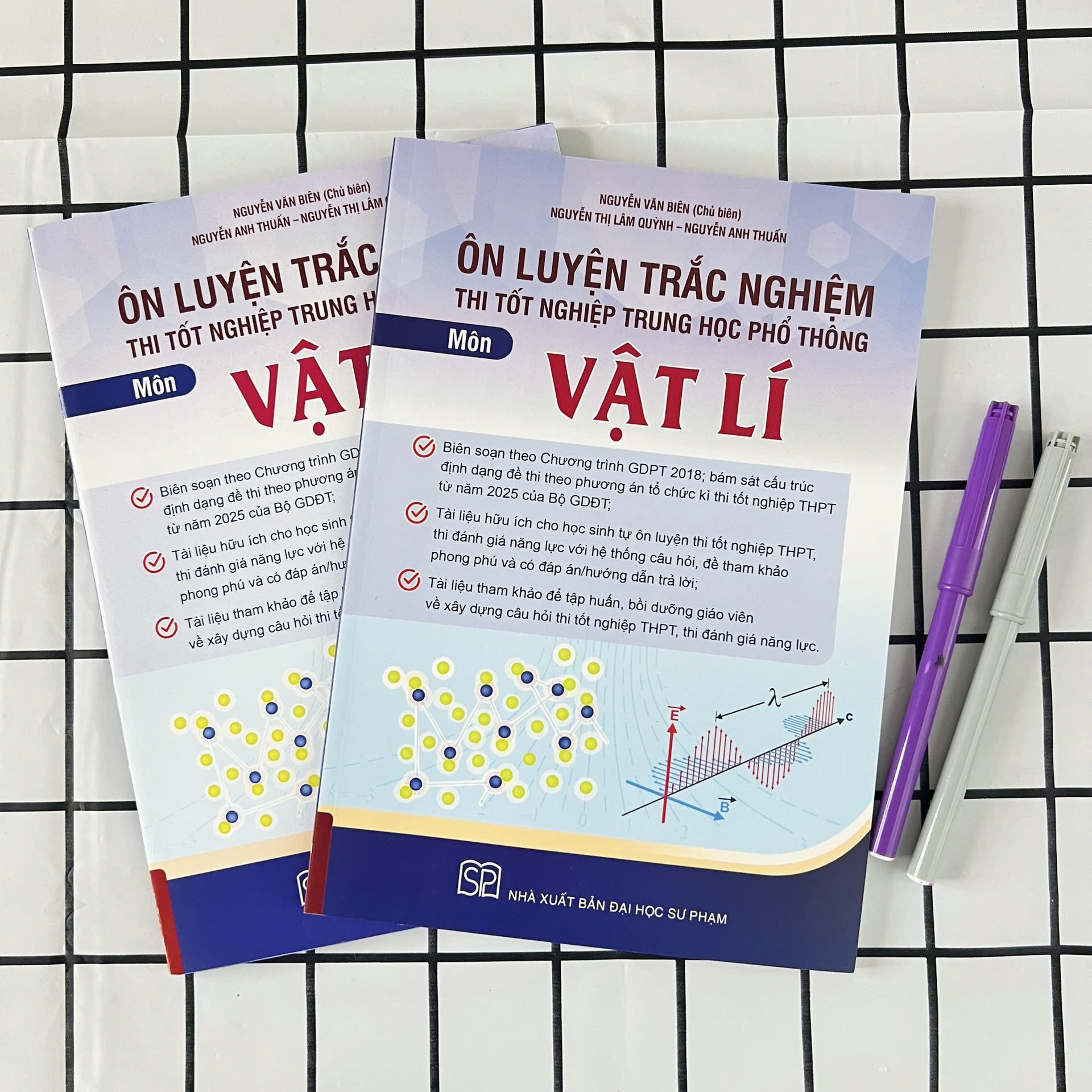 Sách - Combo Ôn luyện thi tốt nghiệp THPT khối A00 (Toán, Lí Hoá)