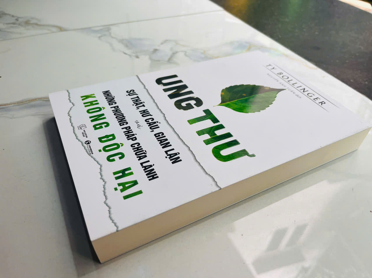 Ung Thư - Sự Thật, Hư Cấu, Gian Lận Và Những Phương Pháp Chữa Lành Không Độc Hại