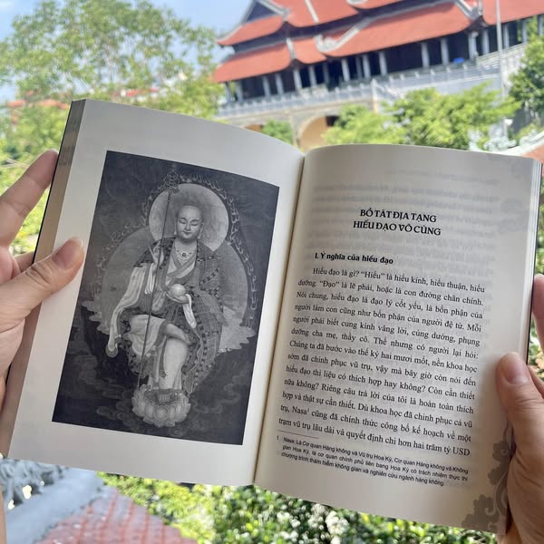 Sách - Tứ Đại Bồ Tát - Vĩnh Nghiêm Books