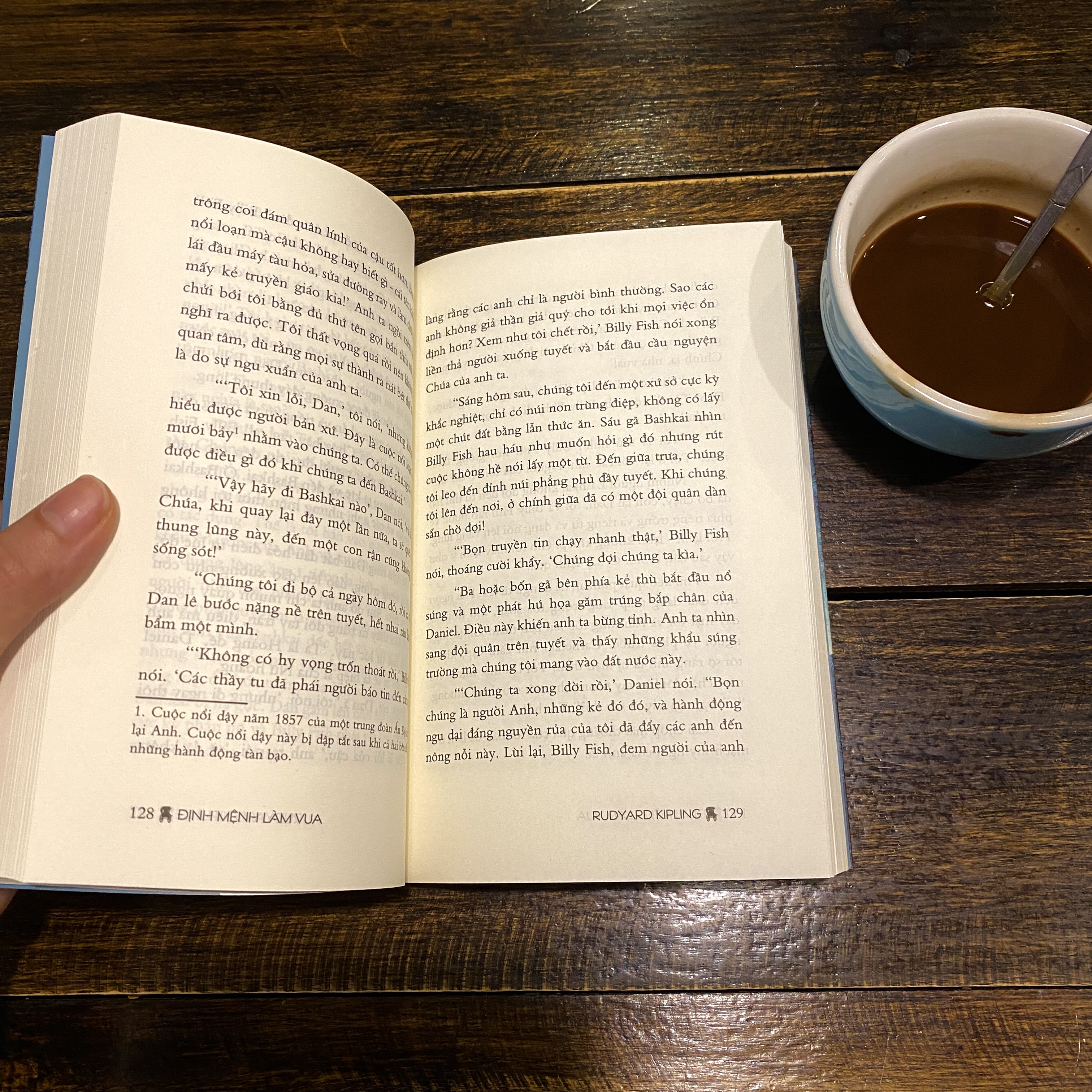 Sách Truyện Kinh Dị - Chiếc Xe Kéo Ma (Tuyển Chọn Truyện Ngắn Kinh Dị Của Rudyard Kipling)