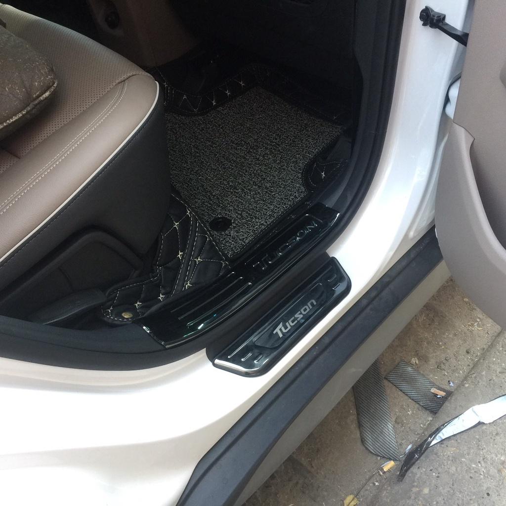 BỘ SẢN PHẨM Nẹp bước chân và ốp chống trầy cốp Hyundai Tucson 2019 - Mẫu Titan