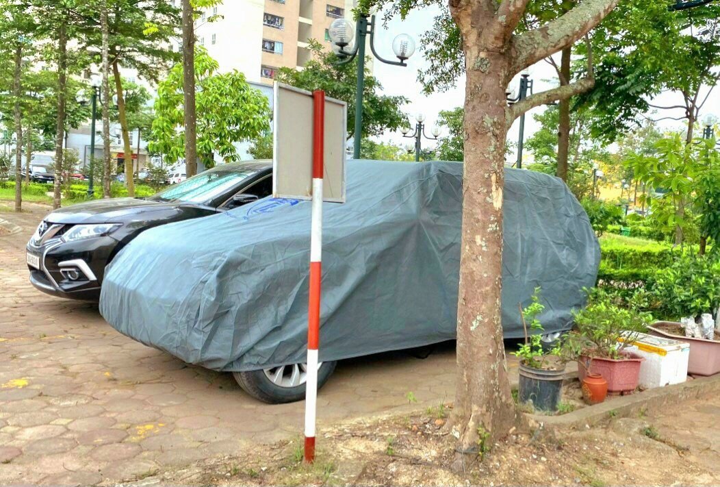 Bạt phủ ô tô chất liệu vải không dệt cao cấp thương hiệu MACSIM dành cho Volvo CX40 màu ghi