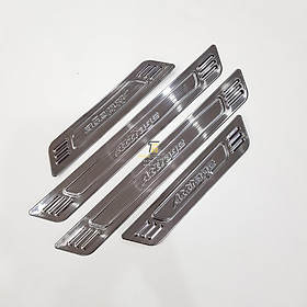 Bộ Ốp bậc cửa, Nẹp bước chân dành cho Mitsubishi Attrage 2020 – Mẫu Titan