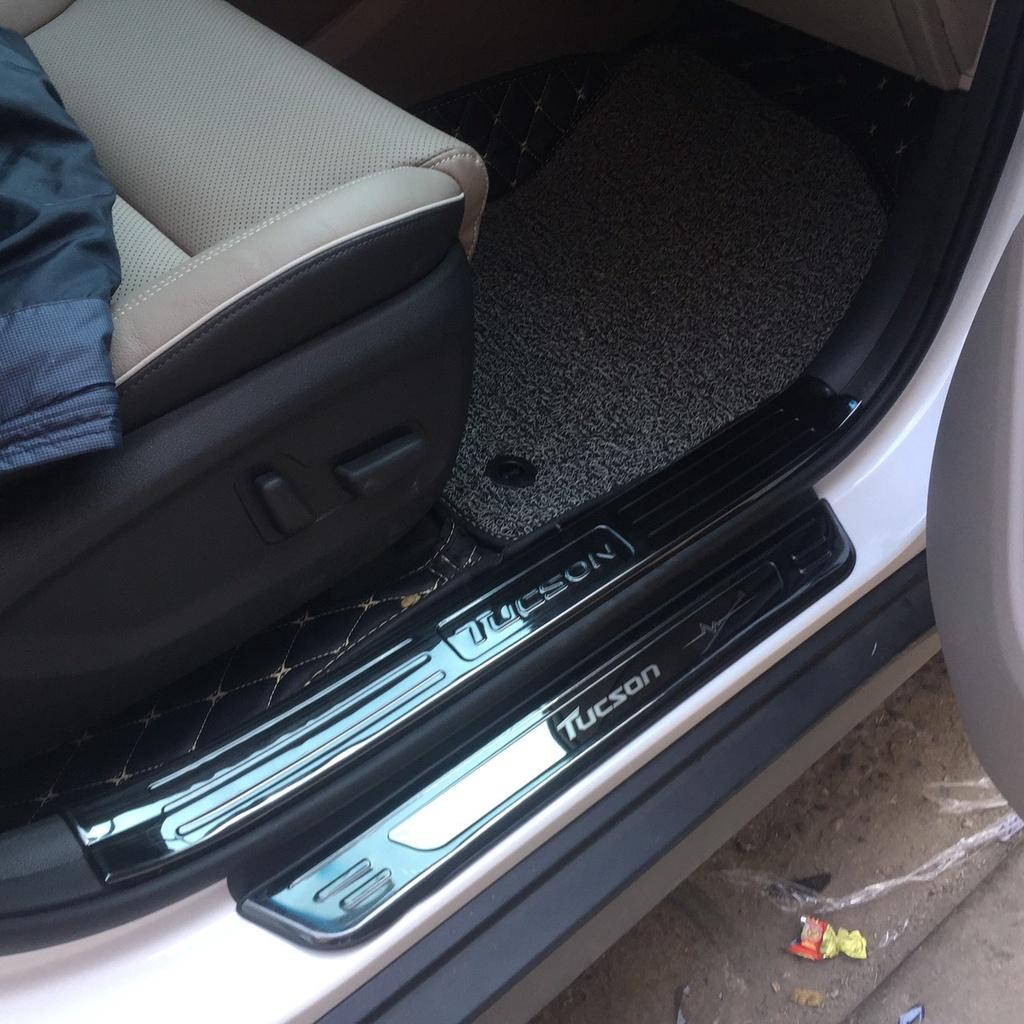 BỘ SẢN PHẨM Nẹp bước chân và ốp chống trầy cốp Hyundai Tucson 2019 - Mẫu Titan