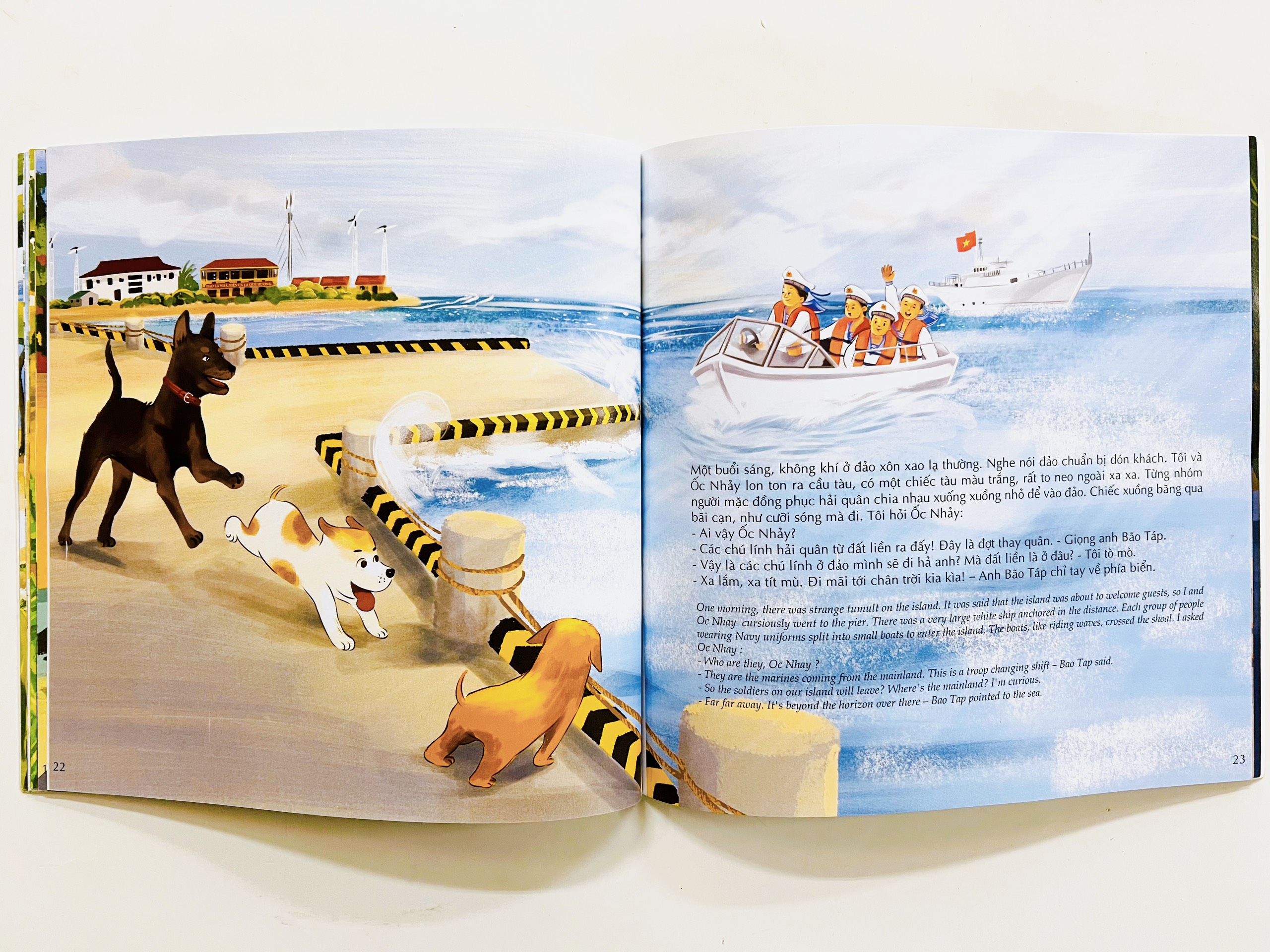 Bộ sách - Em Yêu Việt Nam Mình 2: Phong Ba Nơi đầu Sóng + Biển ấy Là Của Mình - LionBooks - Bìa Mềm