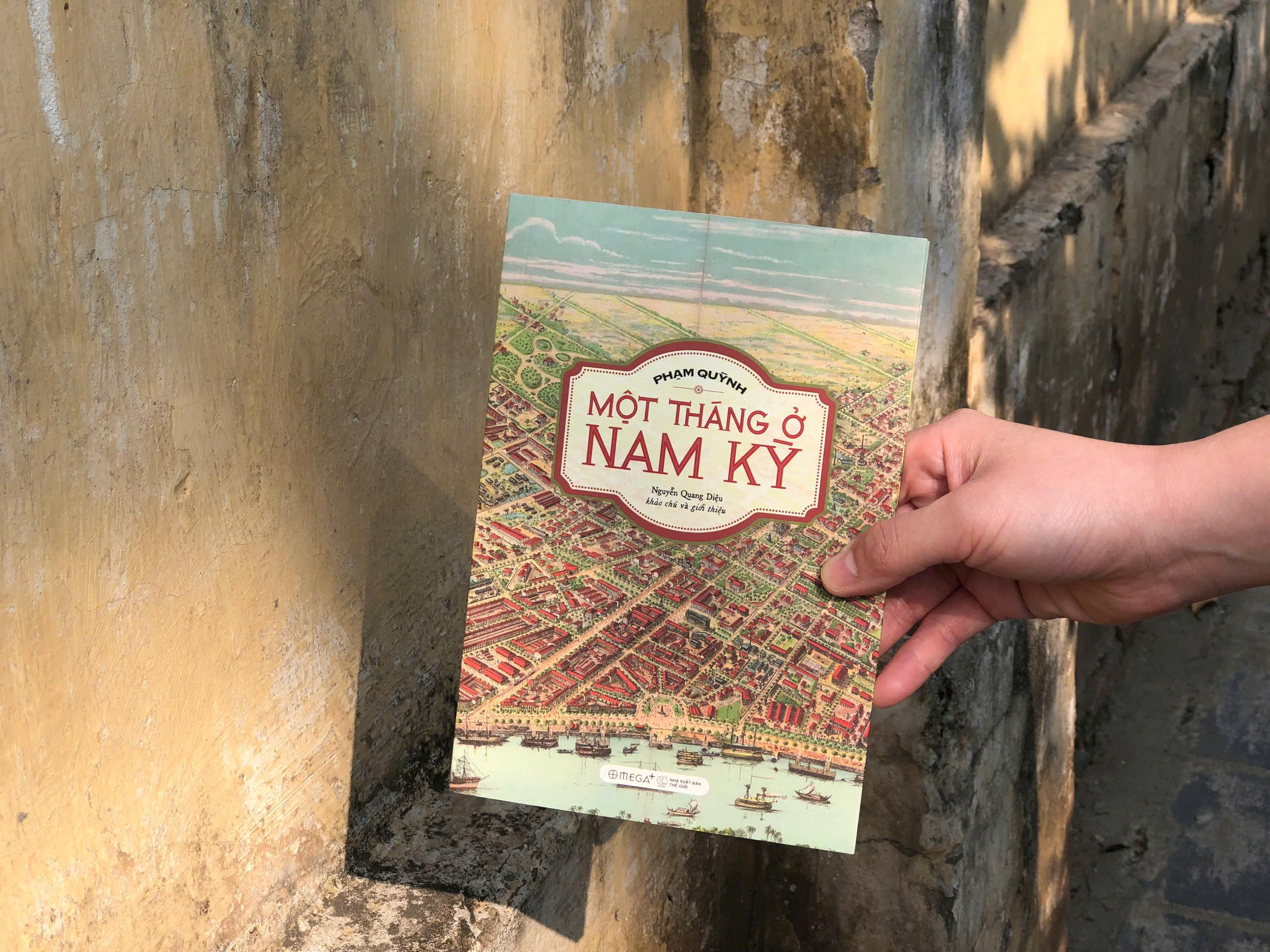 Sách - Một Tháng Ở Nam Kỳ
