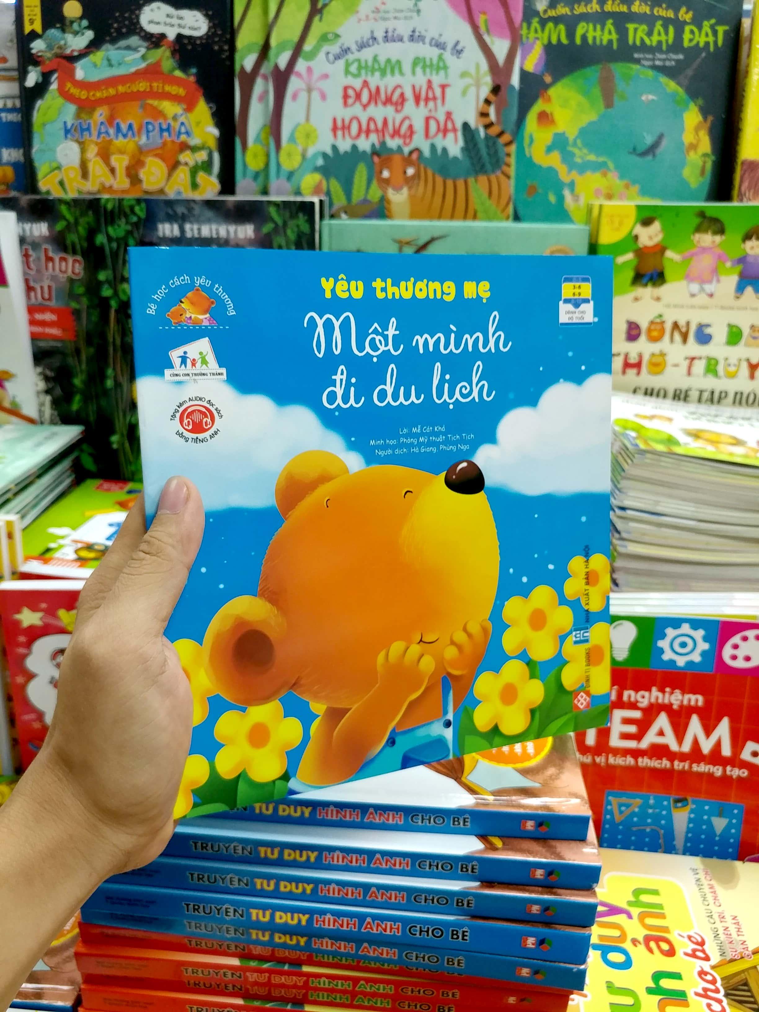 Sách Bé Học Cách Yêu Thương - Yêu Thương Mẹ Một Mình Đi Du Lịch