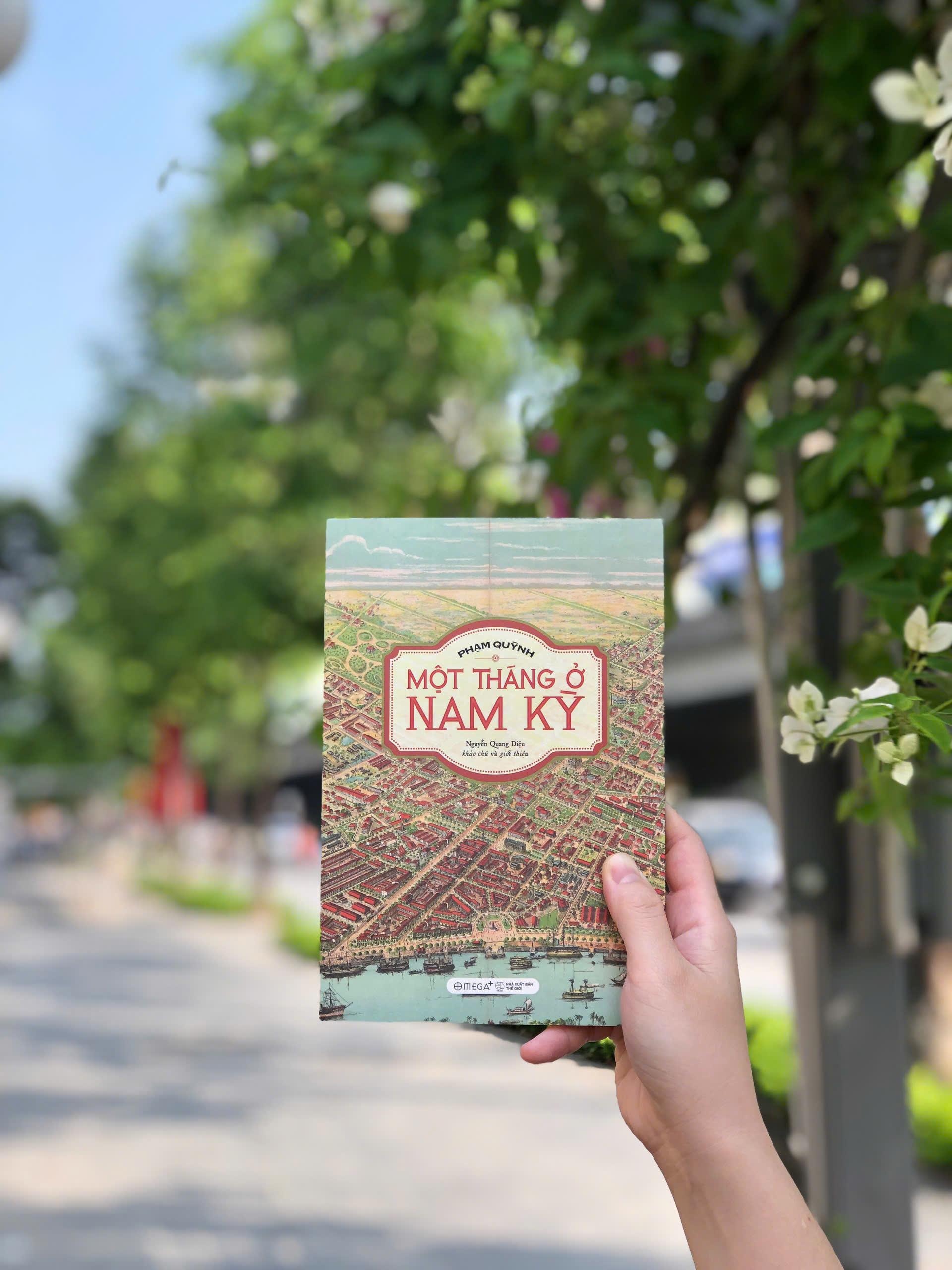Sách - Một Tháng Ở Nam Kỳ