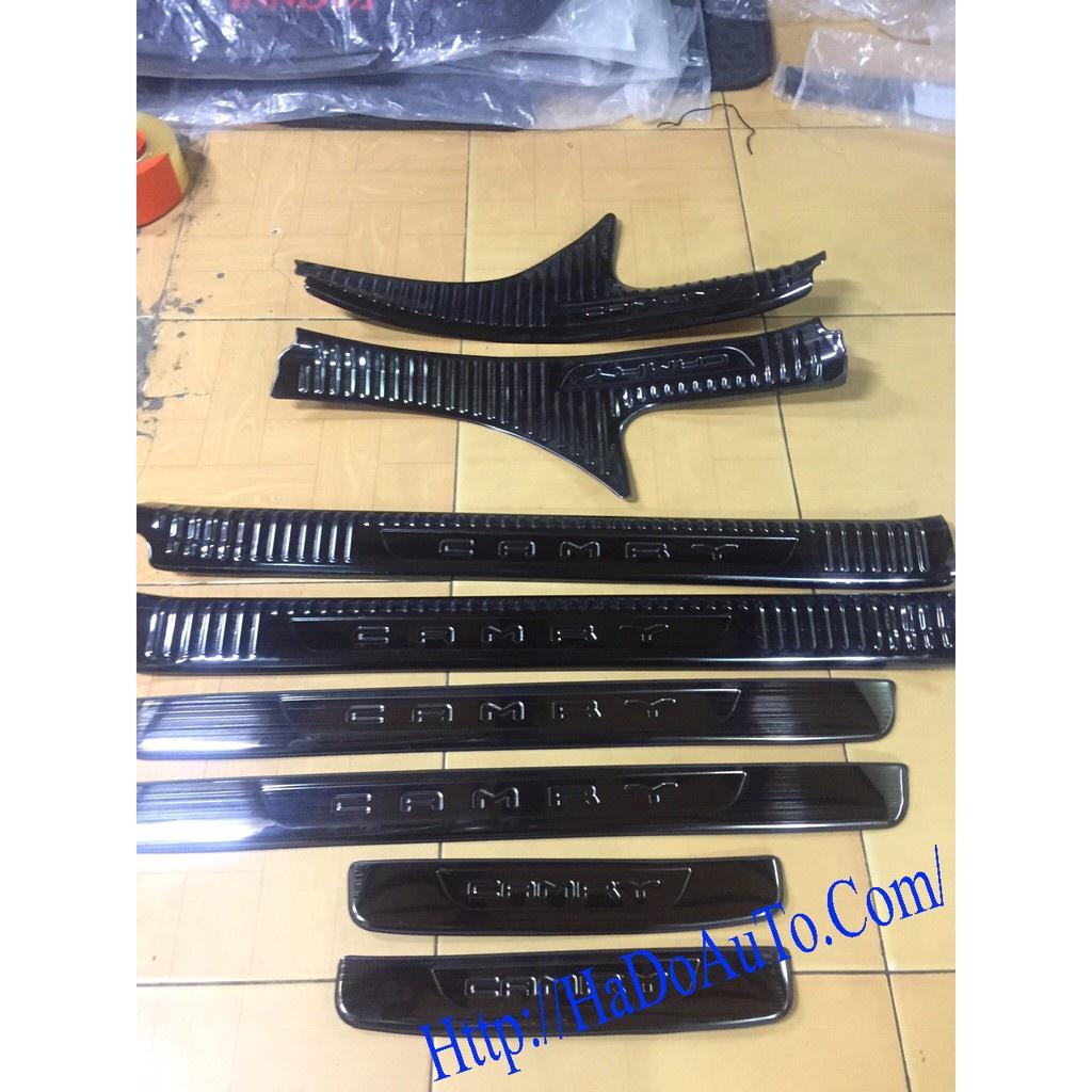 Ốp bậc cửa , nẹp bước chân Toyota Camry 2019-2022 cao cấp -mẫu Titan 8 chi tiết