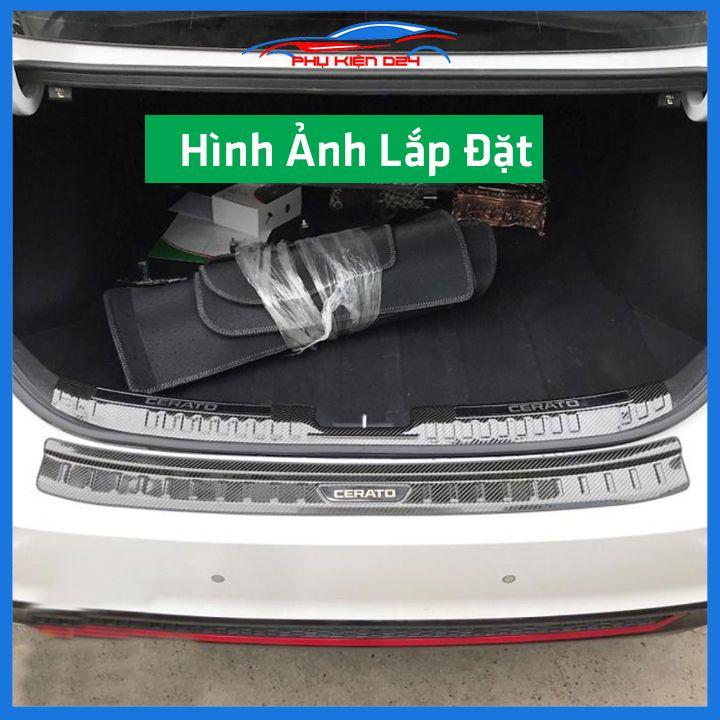 Ốp chống trầy cốp Cerato 2019-2020-2021-2022 thép không gỉ vân Cacbon bảo vệ xe chống va đập