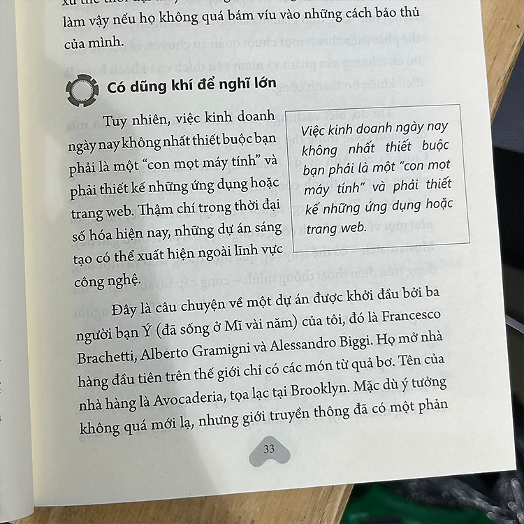Sách: Xây Dựng Sự Độc Đáo - Cách Để Khởi Nghiệp Từ Đam Mê - ML