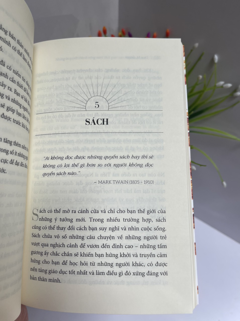 NHỮNG BÍ QUYẾT THÀNH CÔNG VƯỢT THỜI GIAN CỦA NAPOLEON HILL – Don M. Green – Trần Thụy Hoàng Quỳnh dịch – Saigonbooks – NXB Thế Giới (Bìa mềm)